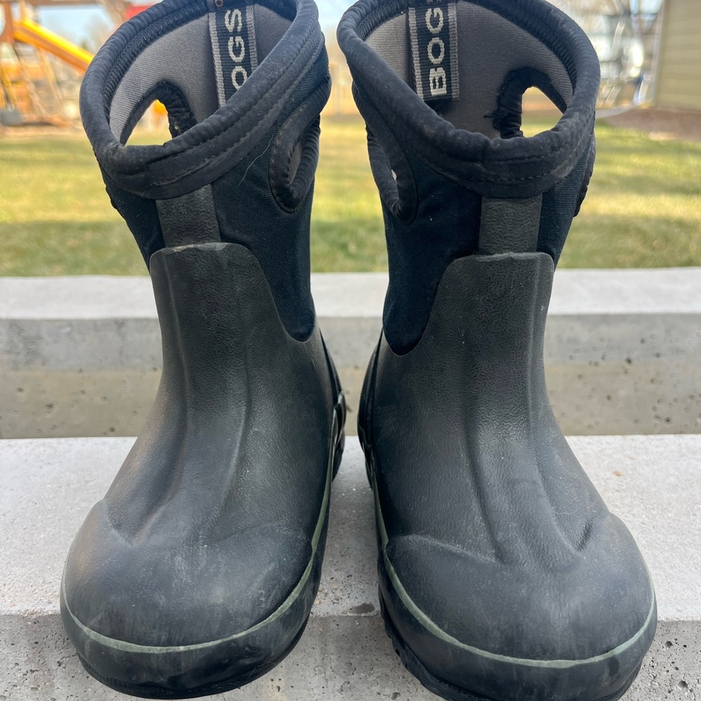 Black Kids Bogs Snow Boots- Size 7